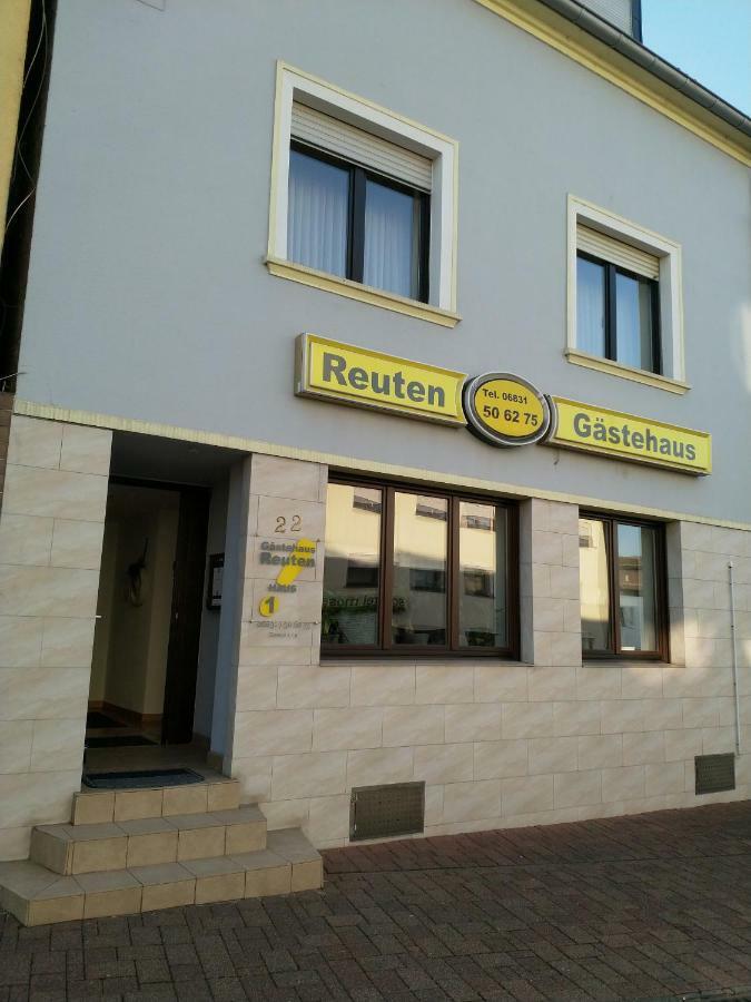 Bed and Breakfast Gästehaus Reuten Ensdorf Exterior foto